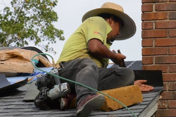 Dodge city roofer image